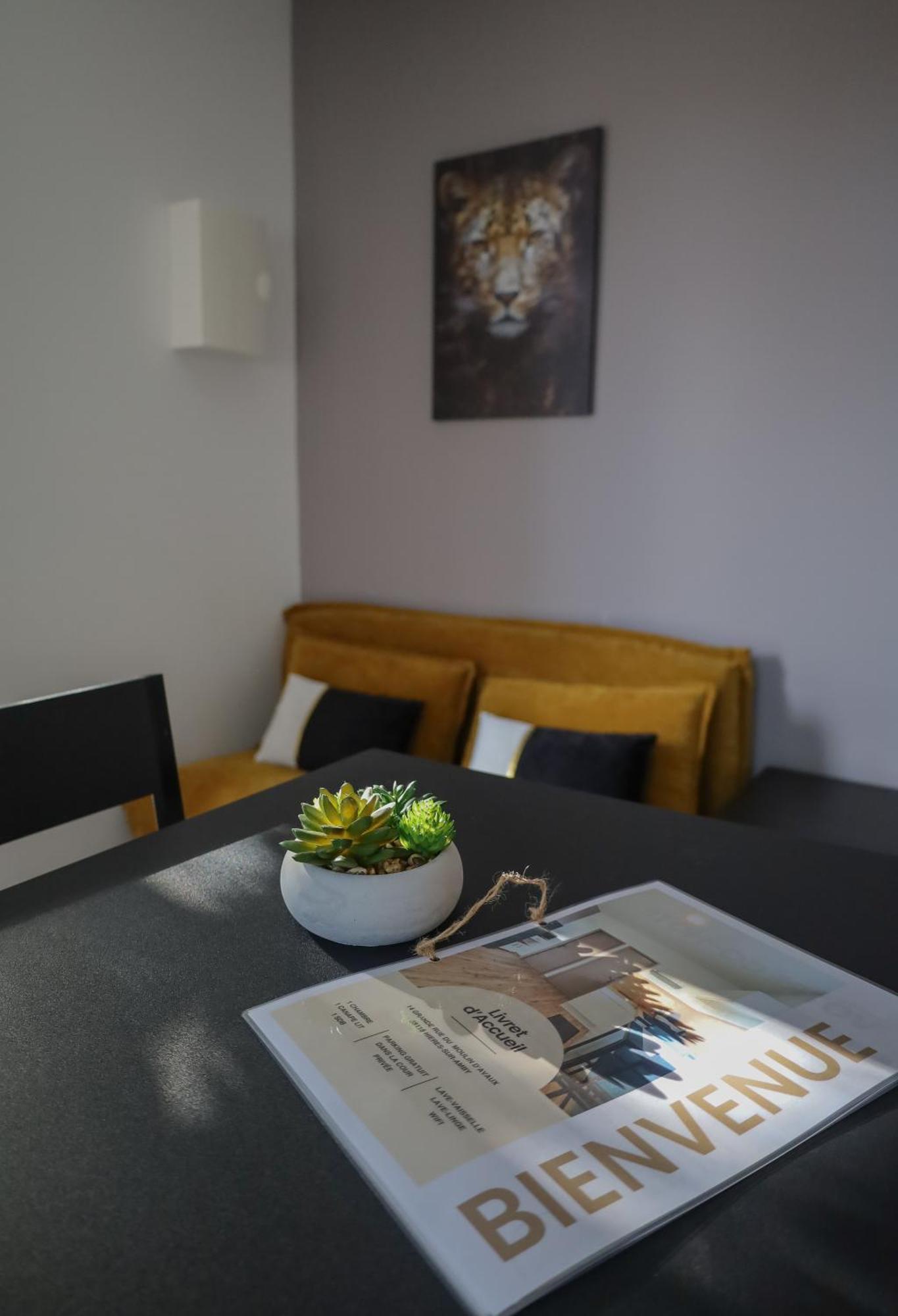 Apartamento Le Westy 2 Hieres-Sur-Amby Exterior foto